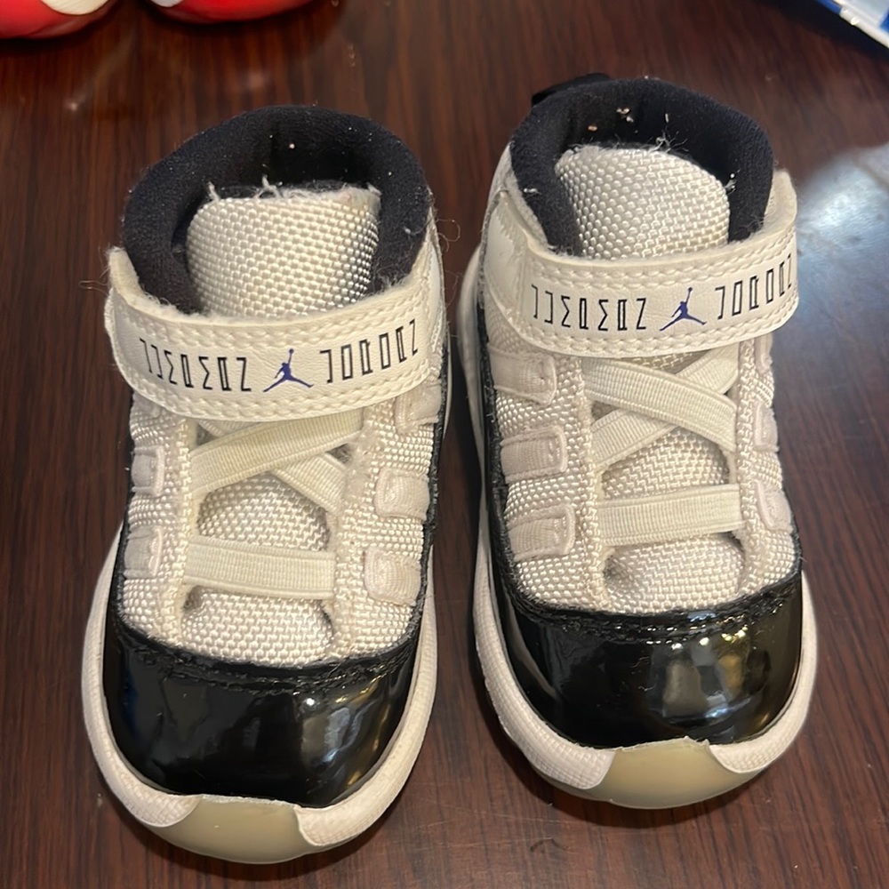 Jordan 11s